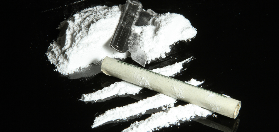 cocaine-addiction-powder